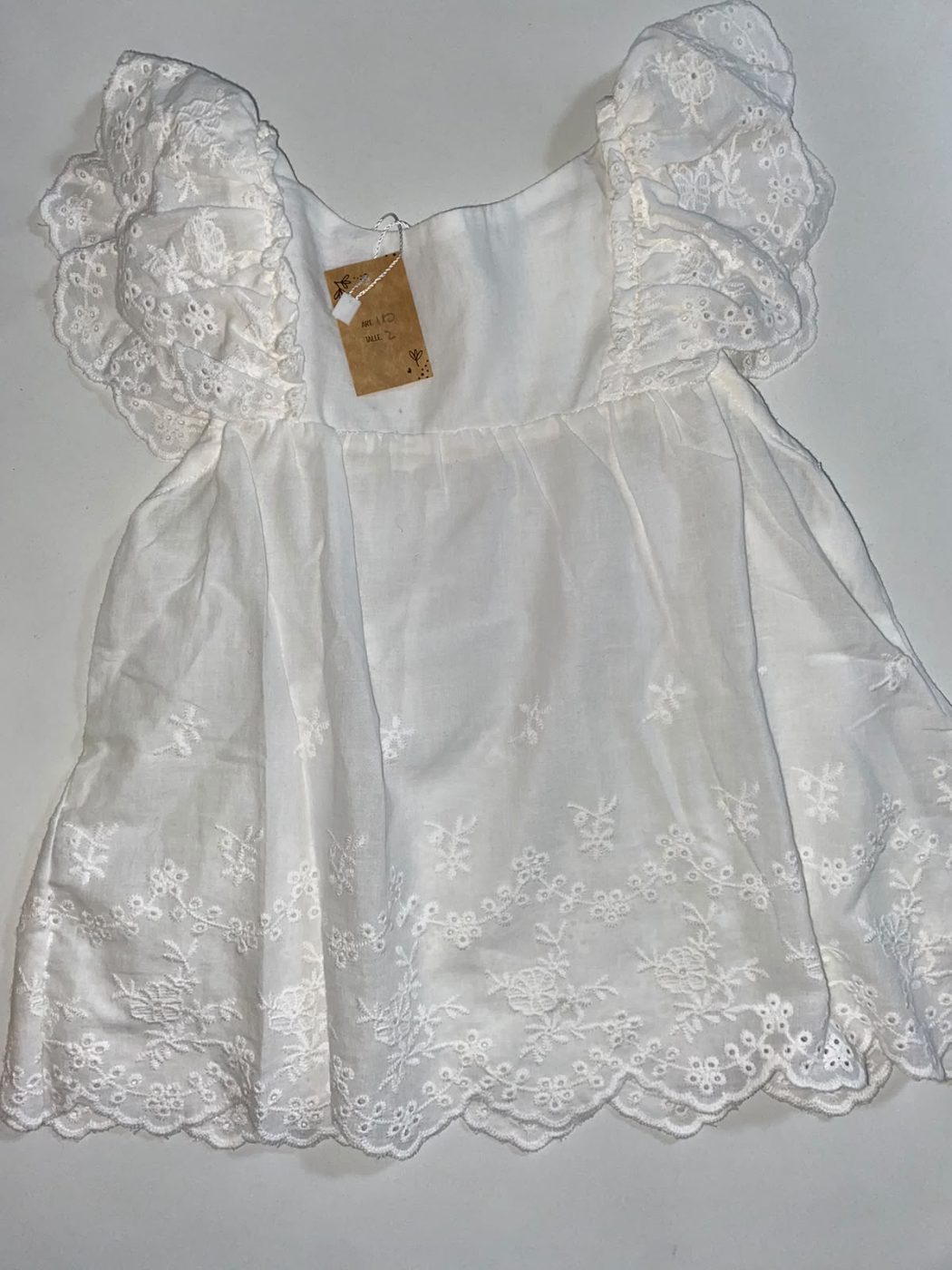 Camisa de broderie blanca