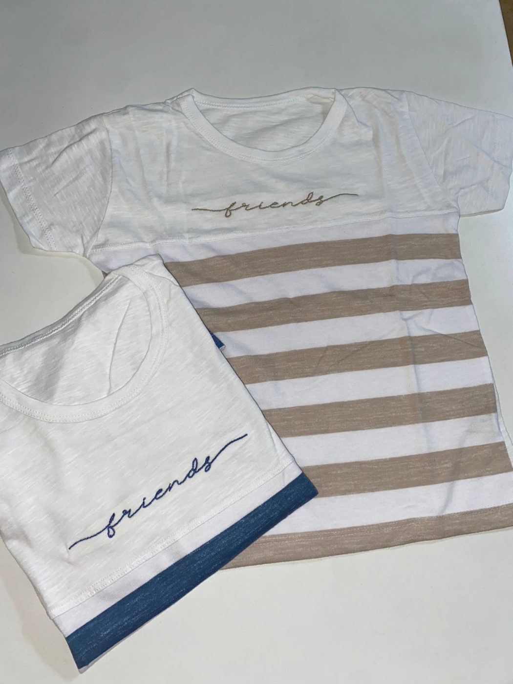 Remera Friends flamé a rayas