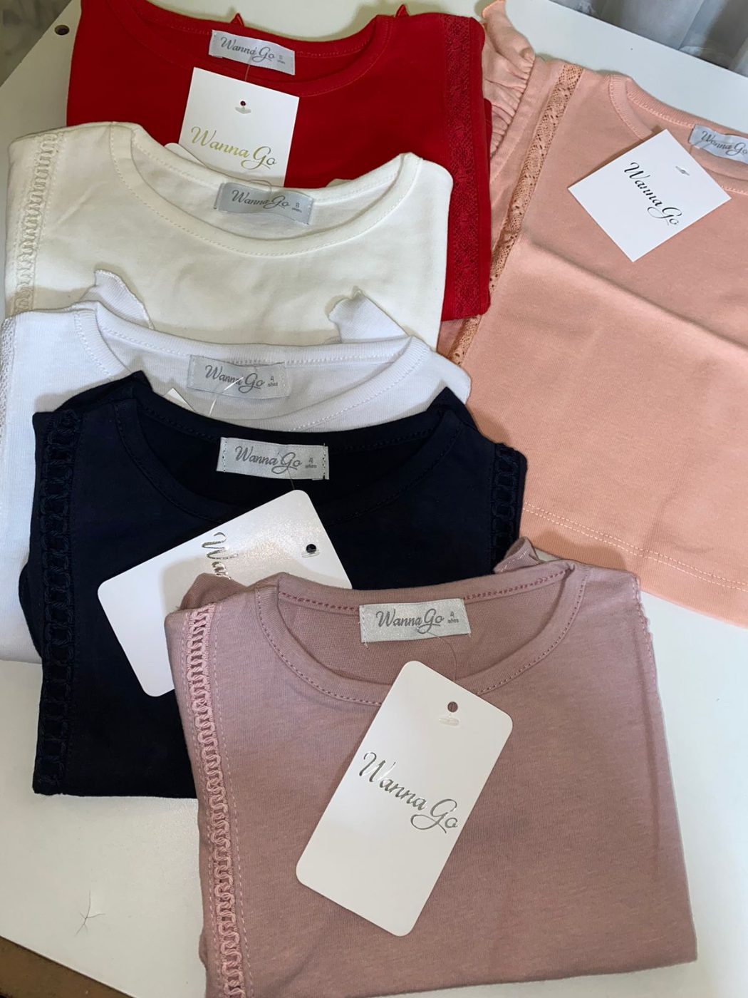 Remera musculosa con mangas volado