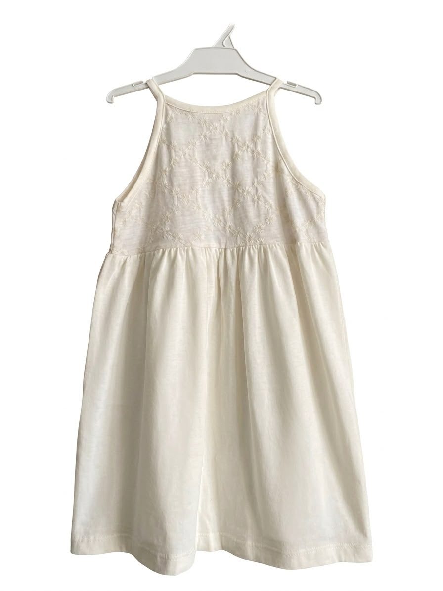 Vestido de algodón con canesú bordado
